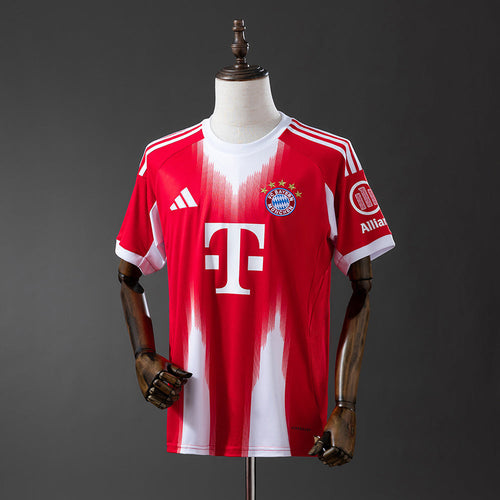 REPZ · Bayern Munich 25/26 Titular