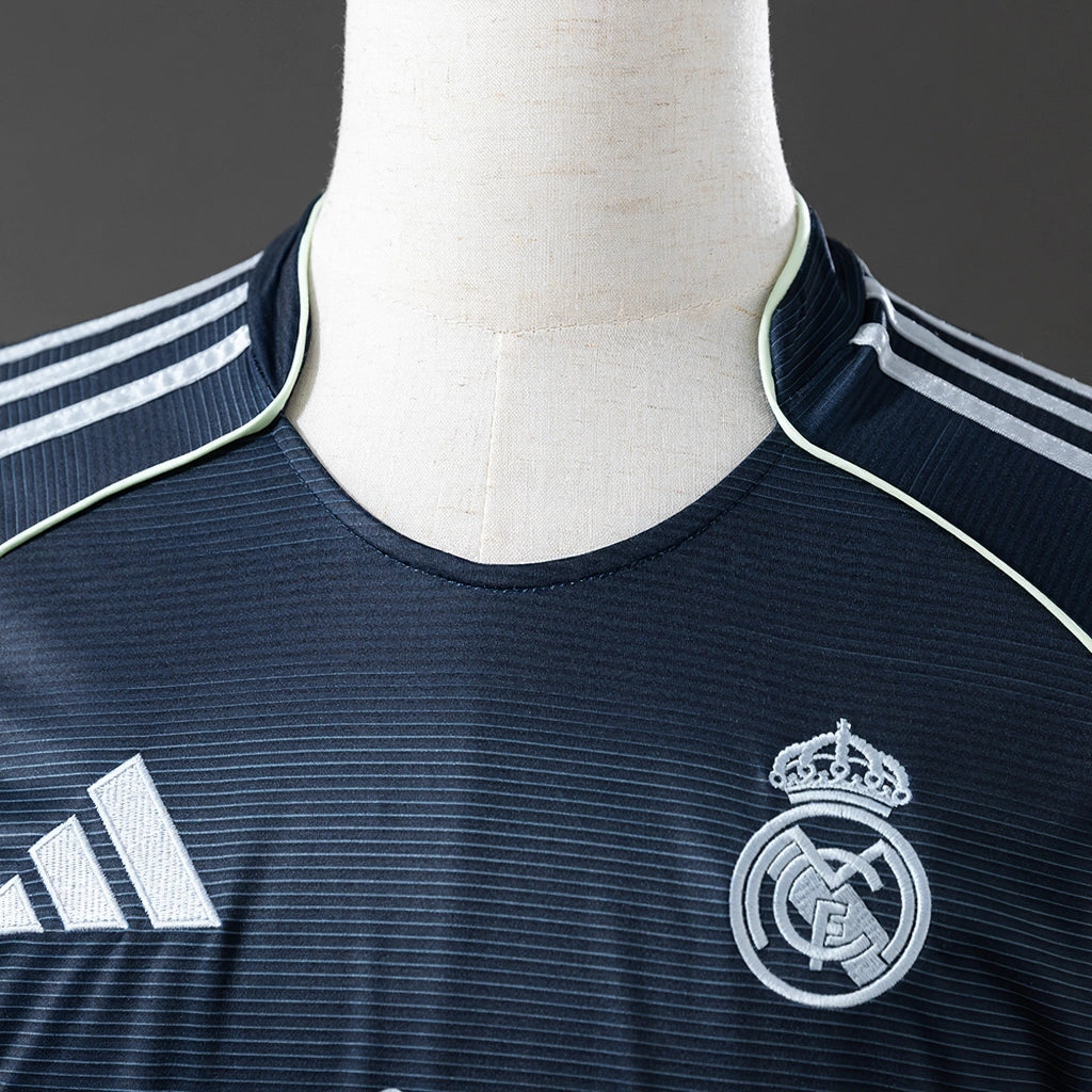 REPZ · Real Madrid 25/26 Visitante · Foto 7