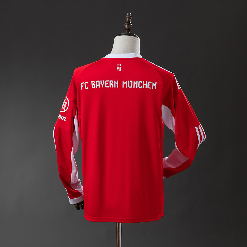 REPZ · Bayern Munich 25/26 Titular ML · Foto 9
