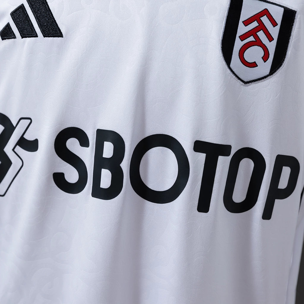 REPZ · Fulham 25/26 Titular · Foto 6