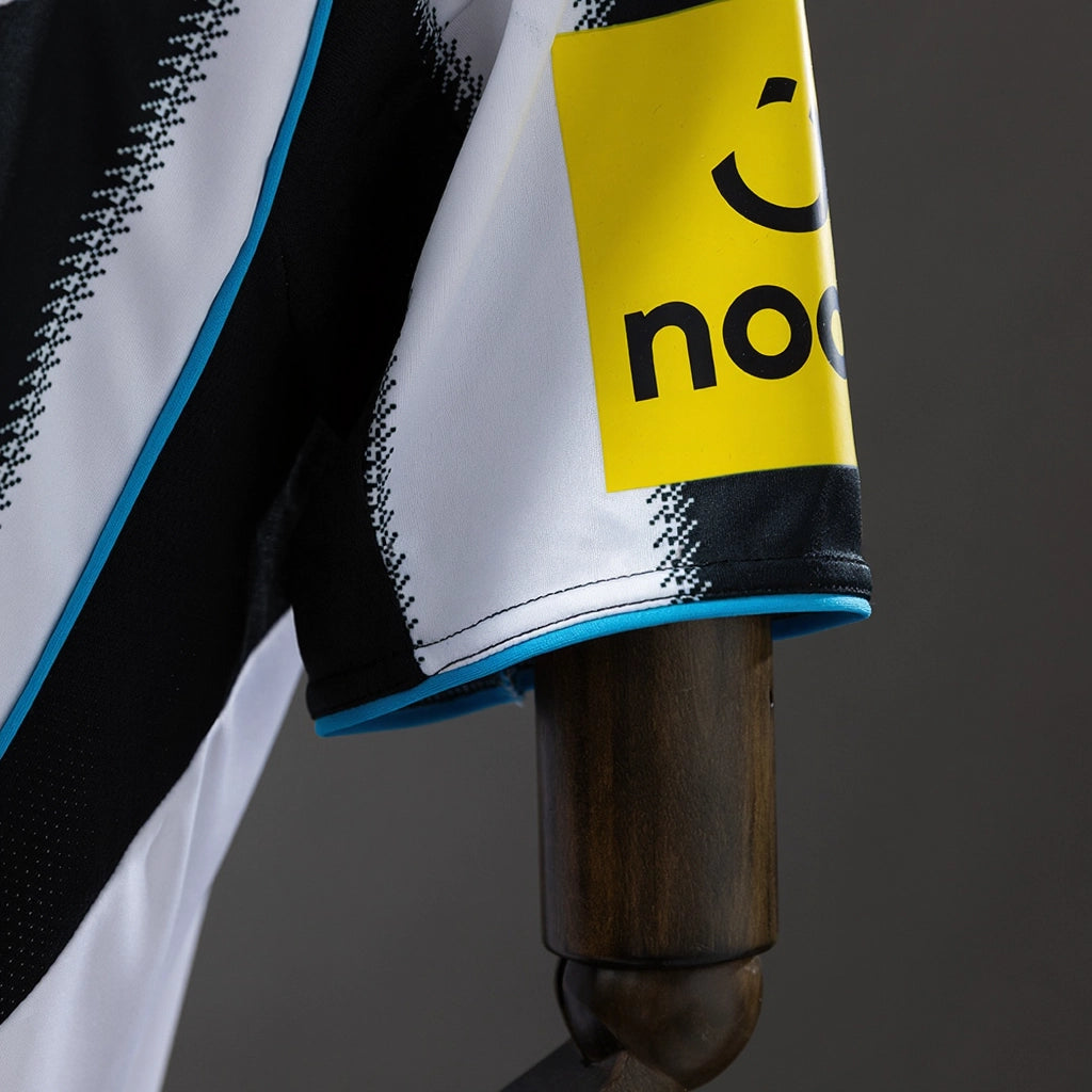 REPZ · Newcastle 25/26 Titular · Foto 3
