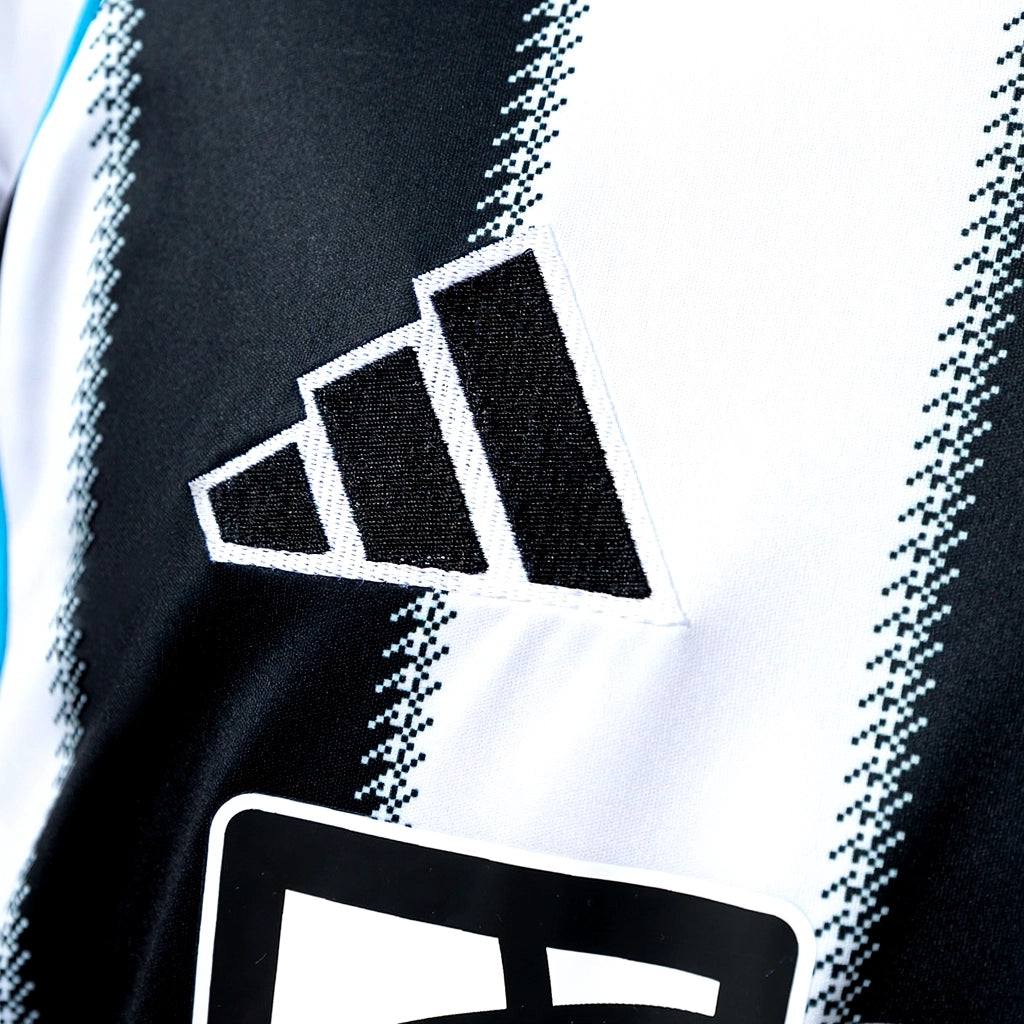 REPZ · Newcastle 25/26 Titular · Foto 4