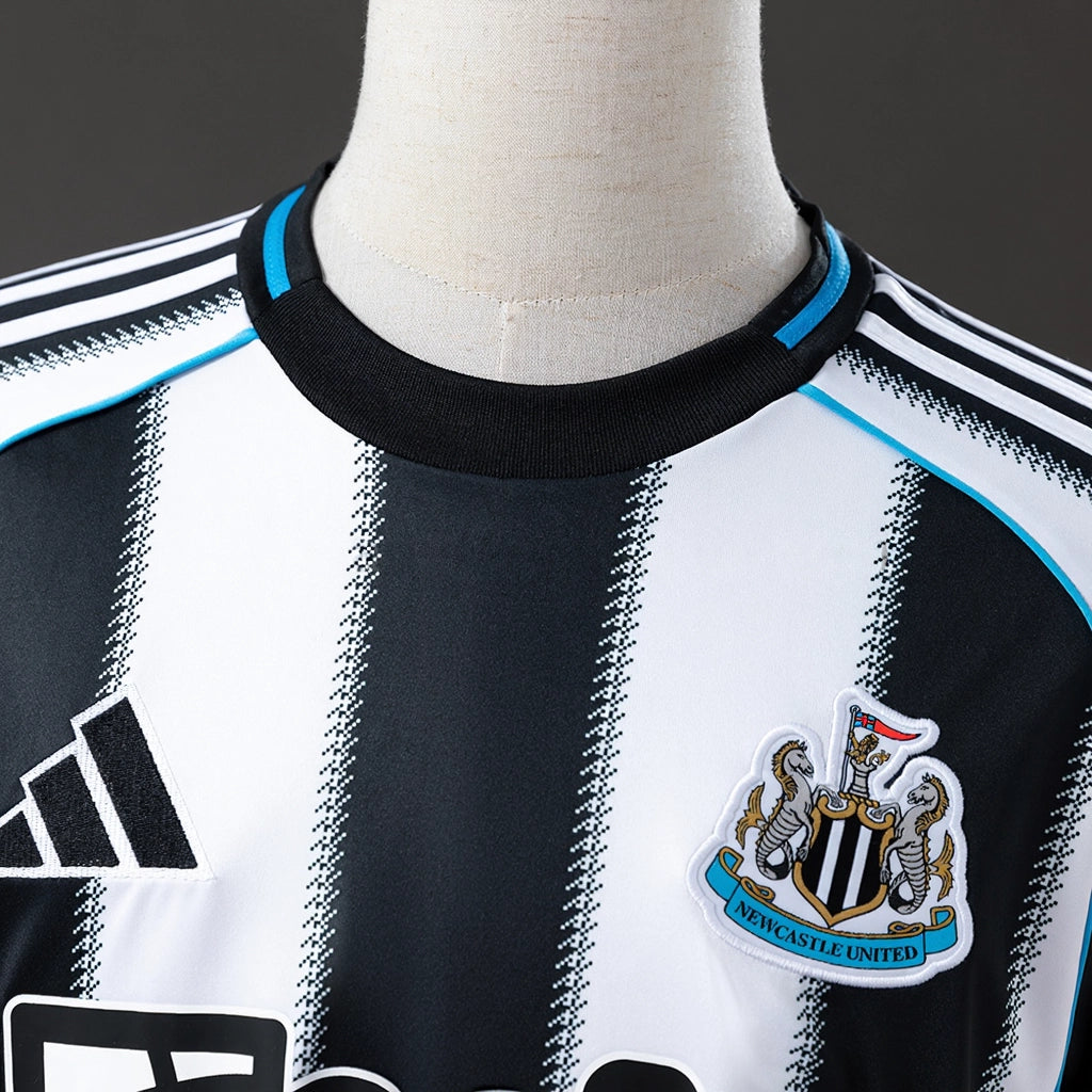 REPZ · Newcastle 25/26 Titular · Foto 7