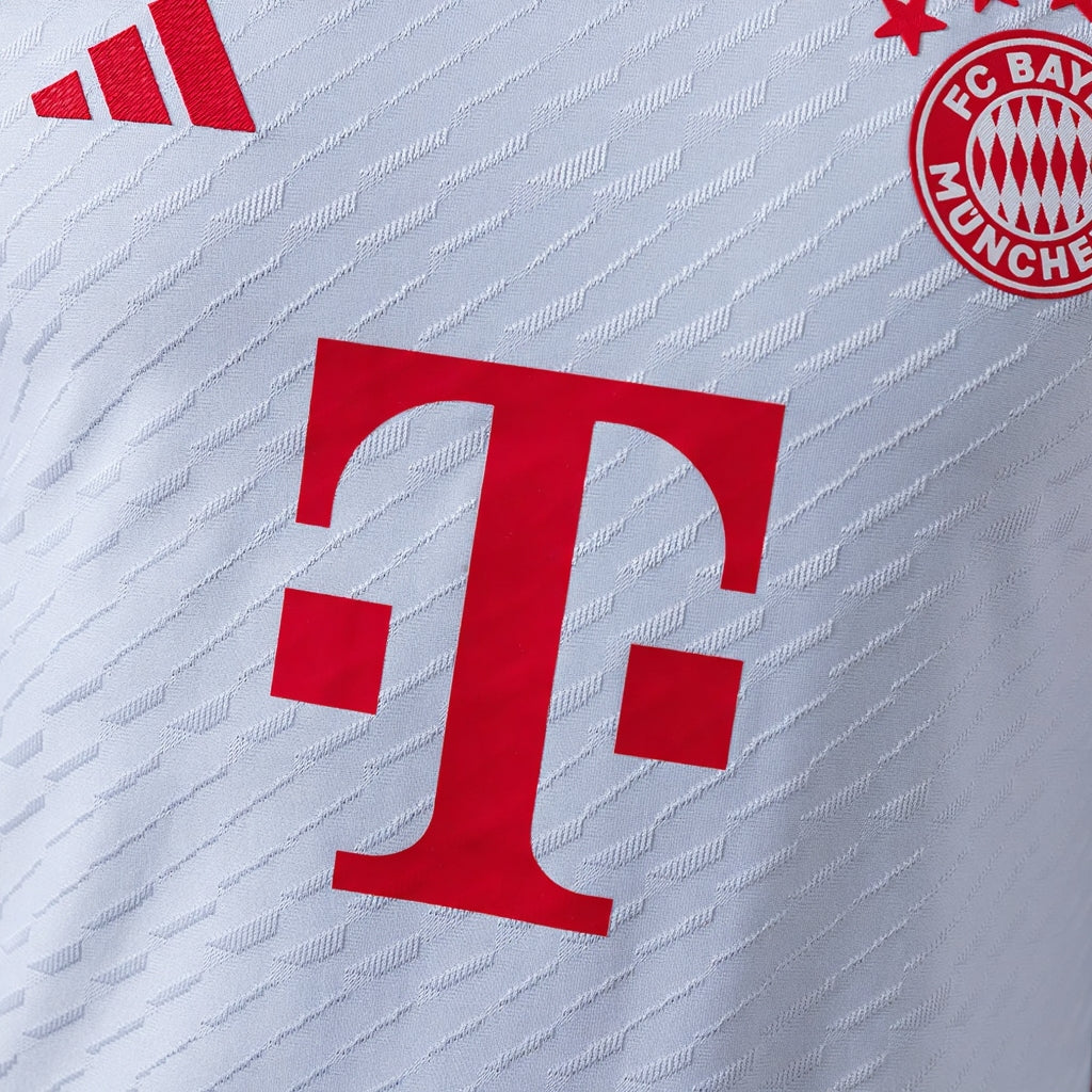 REPZ · Bayern Munich 23-24 26/27 Titular Retro · Foto 8