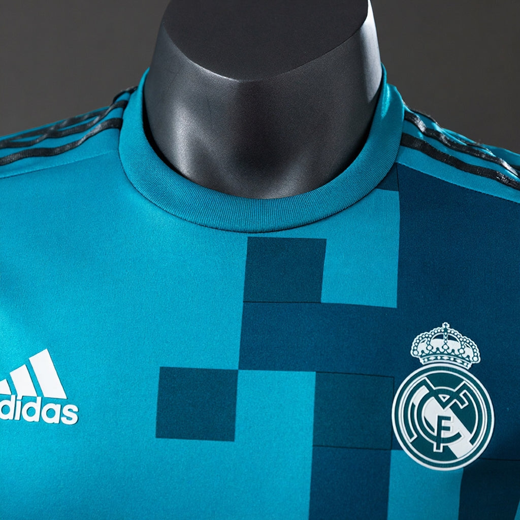REPZ · Real Madrid 17-18 26/27 Tercera Retro · Foto 6
