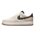 Tênis Air Force 1 "Paisley Swoosh" Preto / Bege