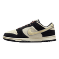 Tênis Dunk Low LX "Black Team Gold" Preto