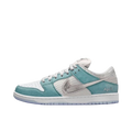 Tênis Dunk Low SB x April Skateshop "Turbo Green" Verde