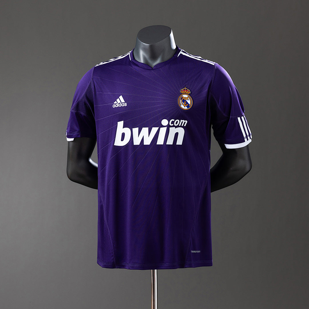 REPZ · Real Madrid 10-11 26/27 Tercera Retro