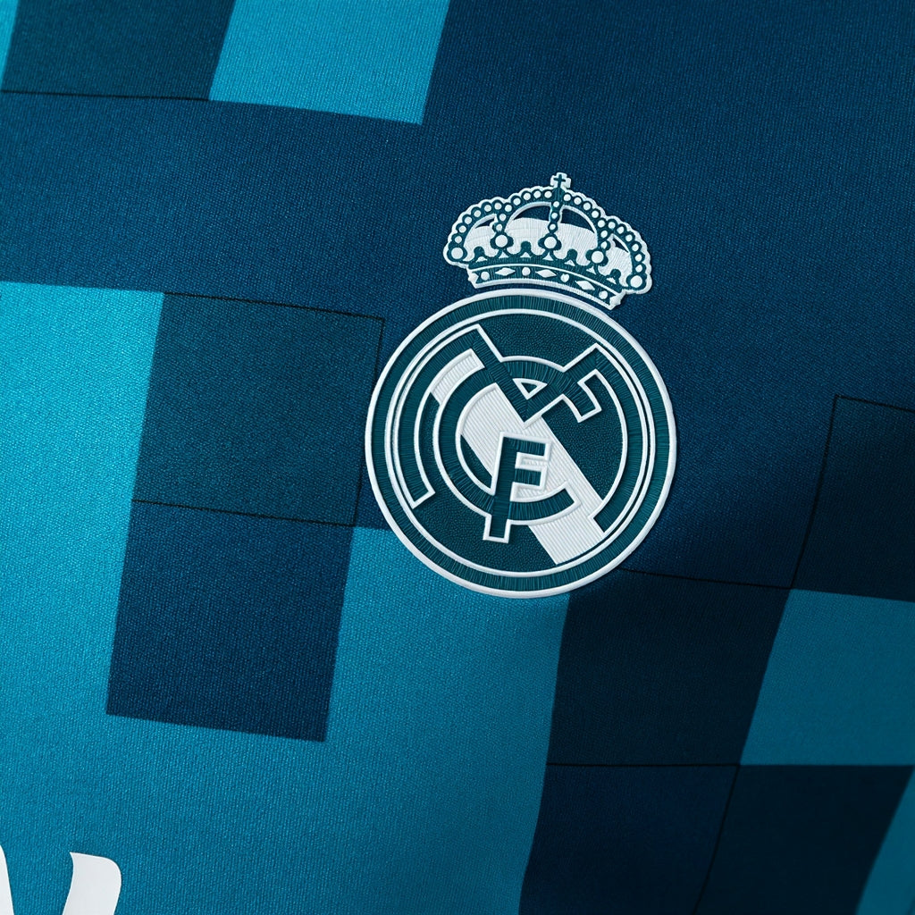 REPZ · Real Madrid 17-18 26/27 Tercera Retro · Foto 4