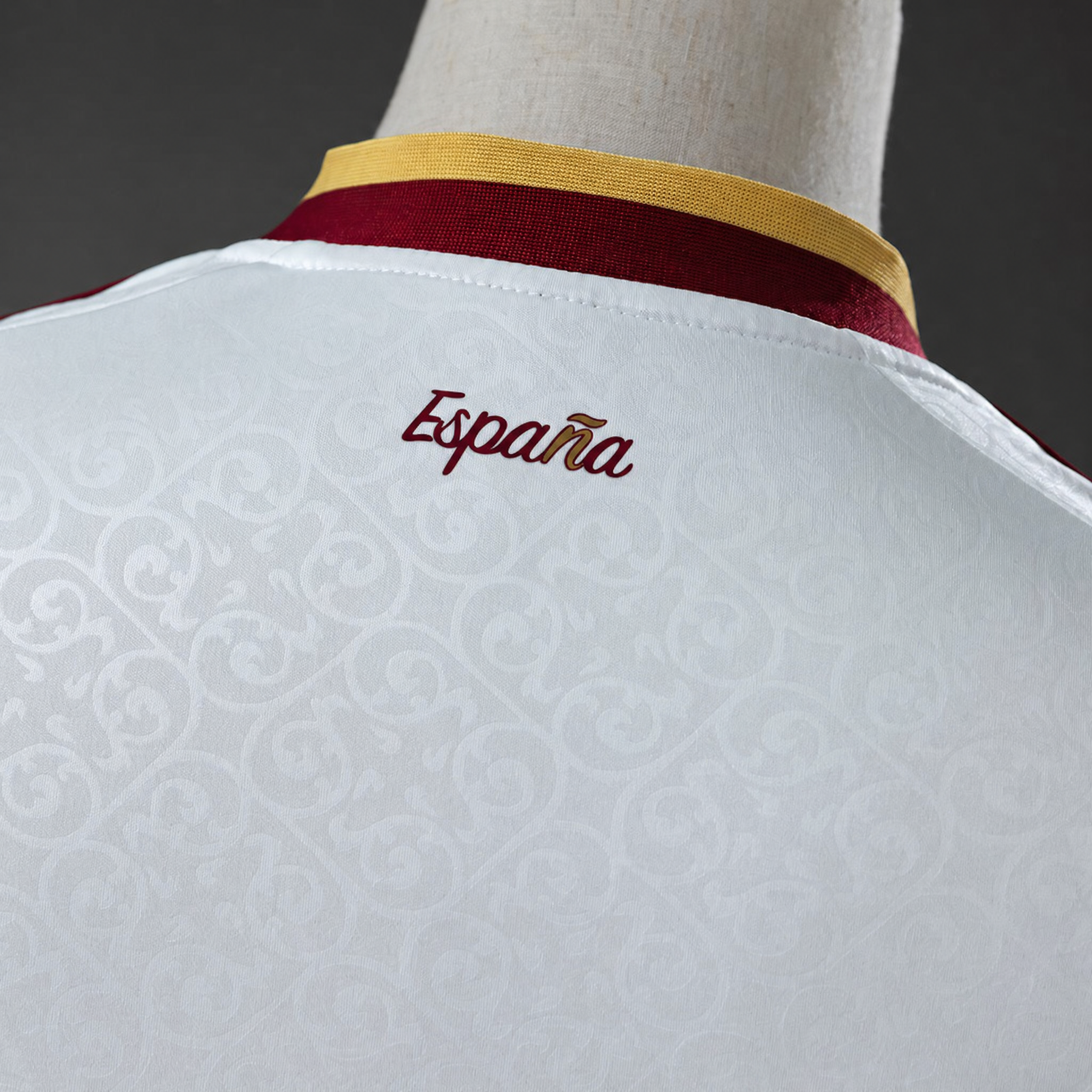 REPZ · España 2026 Away 2 Estrellas Campeones · Detalle 3/6